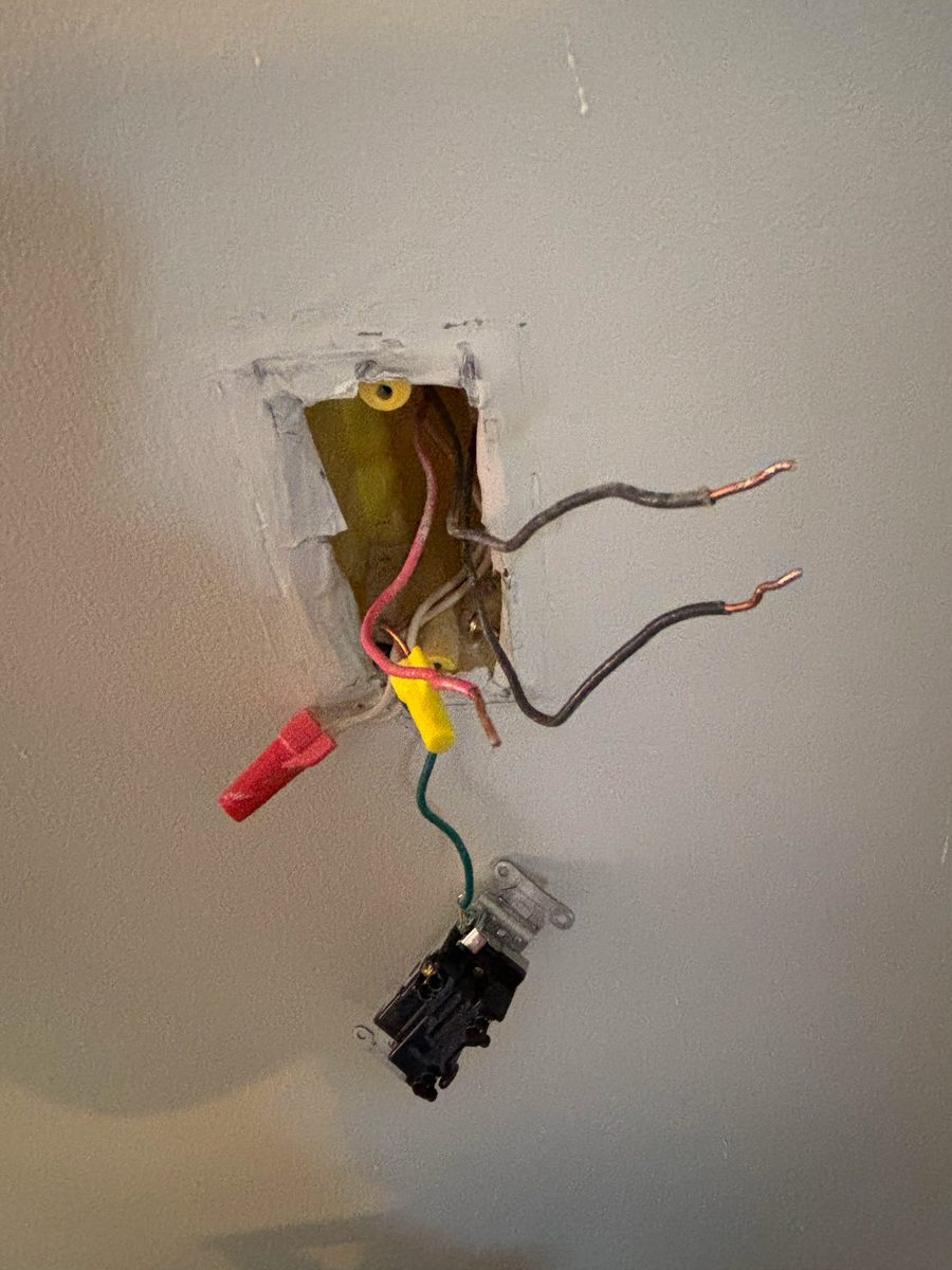 Kitchen ceiling light working reliably after a 3-way switch repair